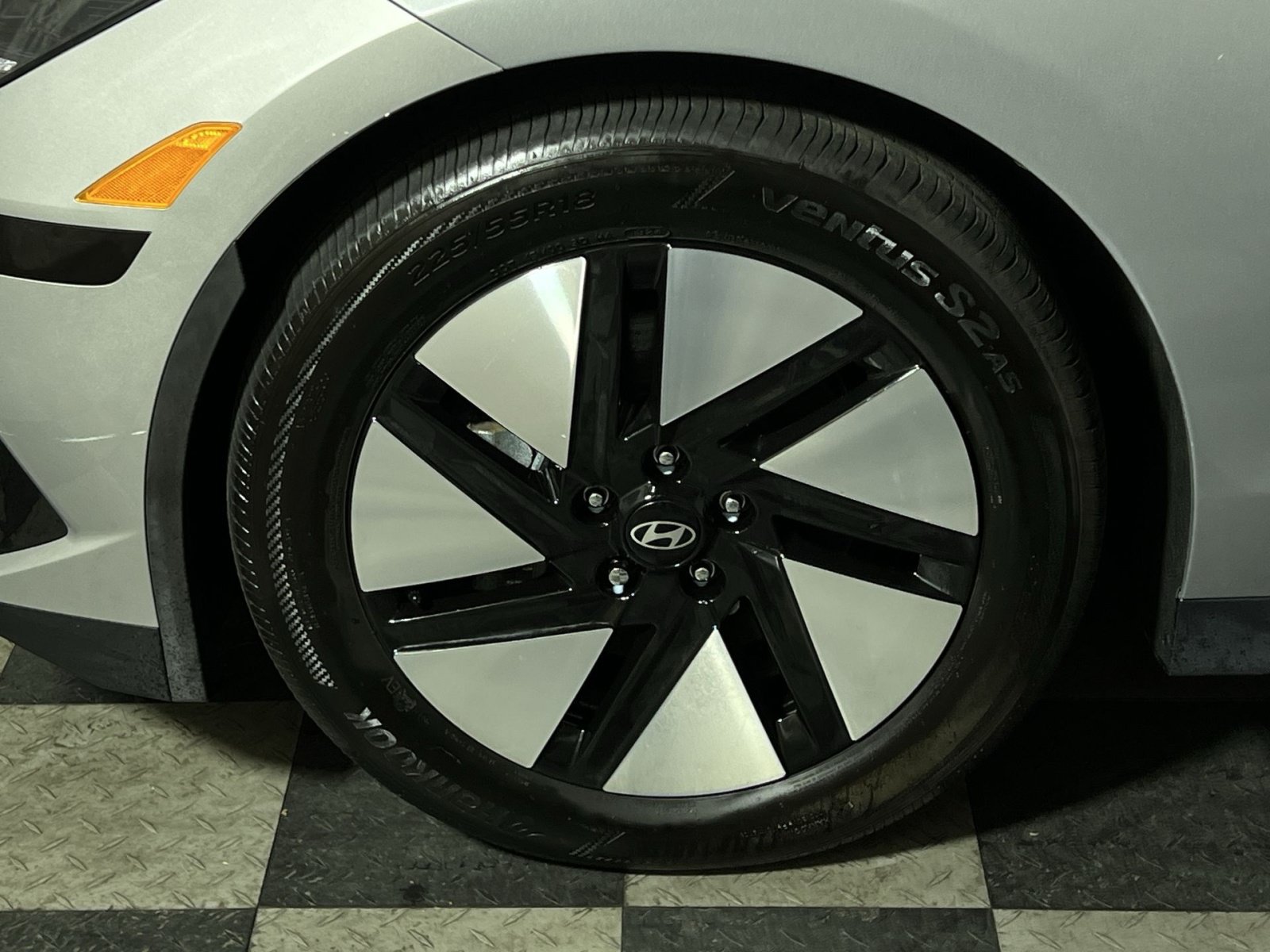 Used 2024 Hyundai Ioniq 6 SE AWD/4WD image 17