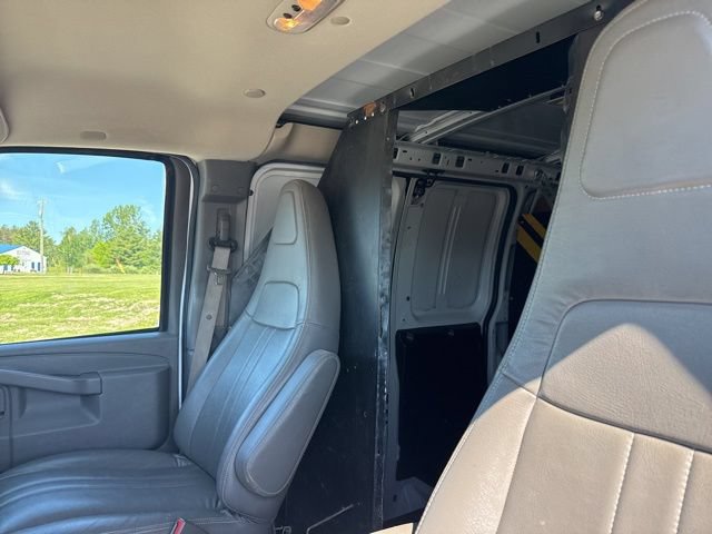 Used 2018 Chevrolet Express 2500 RWD image 10
