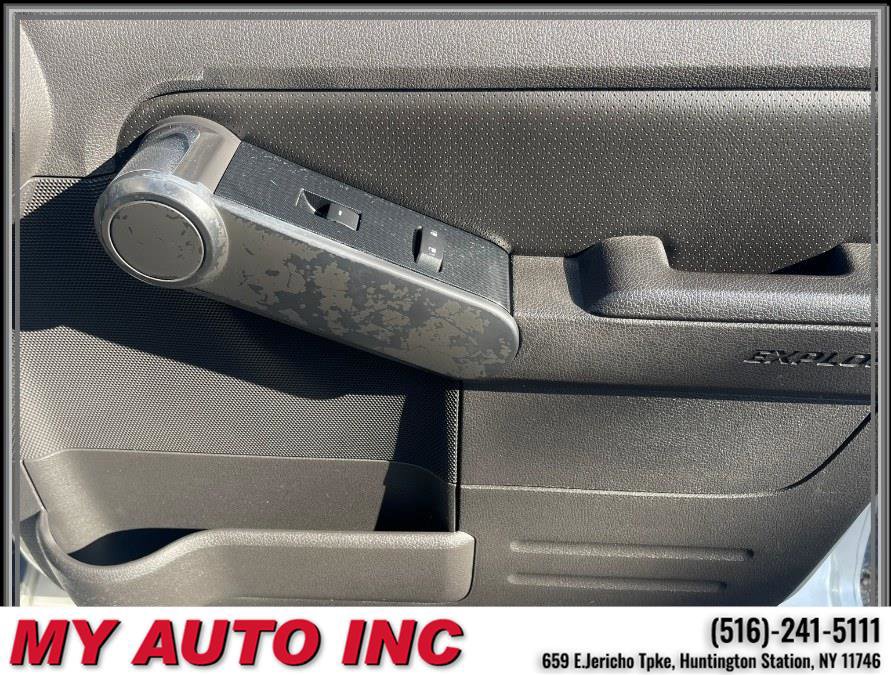 Used 2010 Ford Explorer XLT image 27