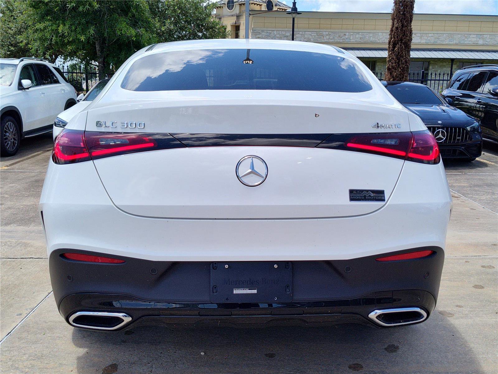 Used 2024 Mercedes-Benz GLC 300 4MATIC image 5