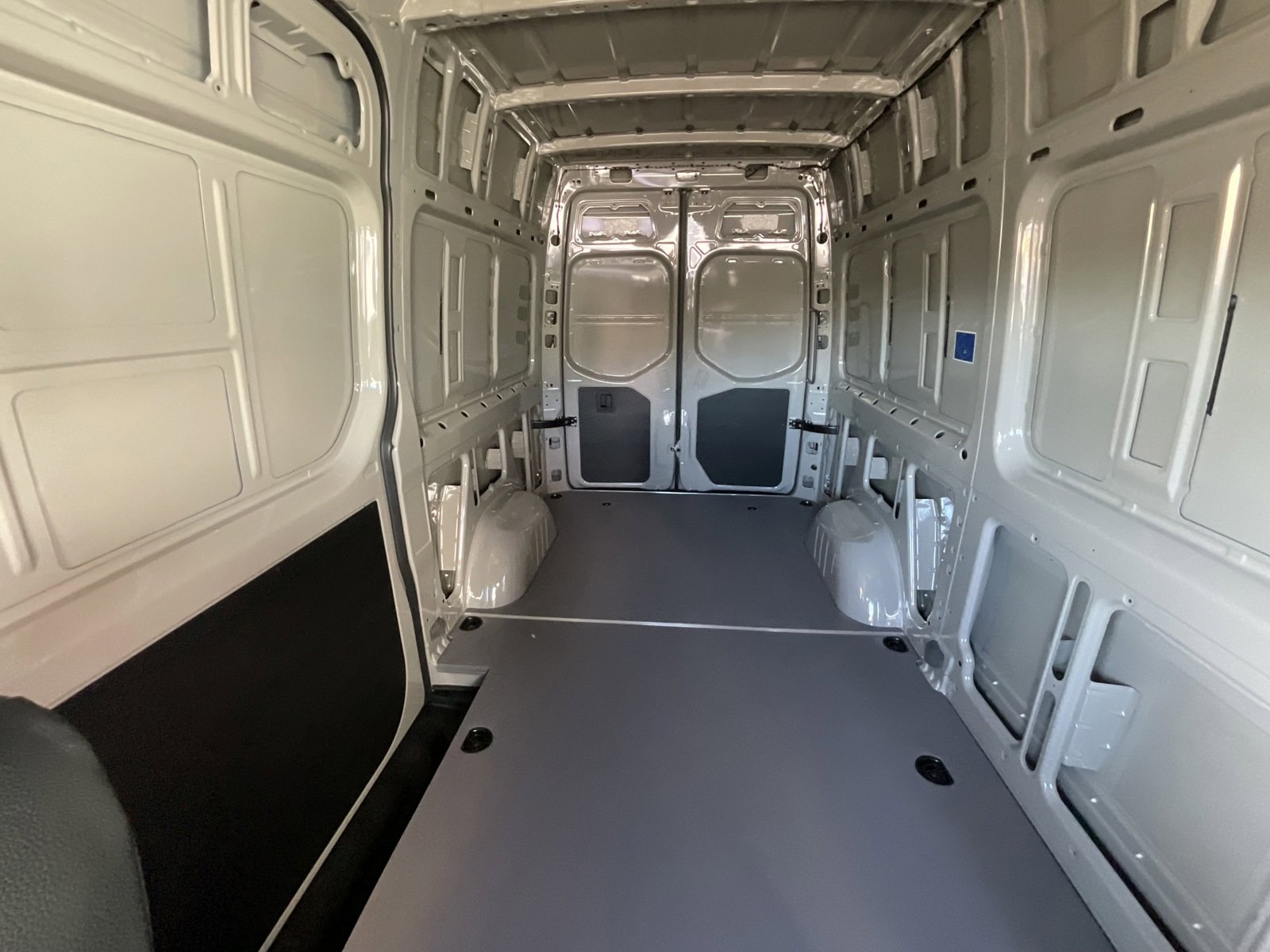 Used 2025 Mercedes-Benz Sprinter 2500 image 27