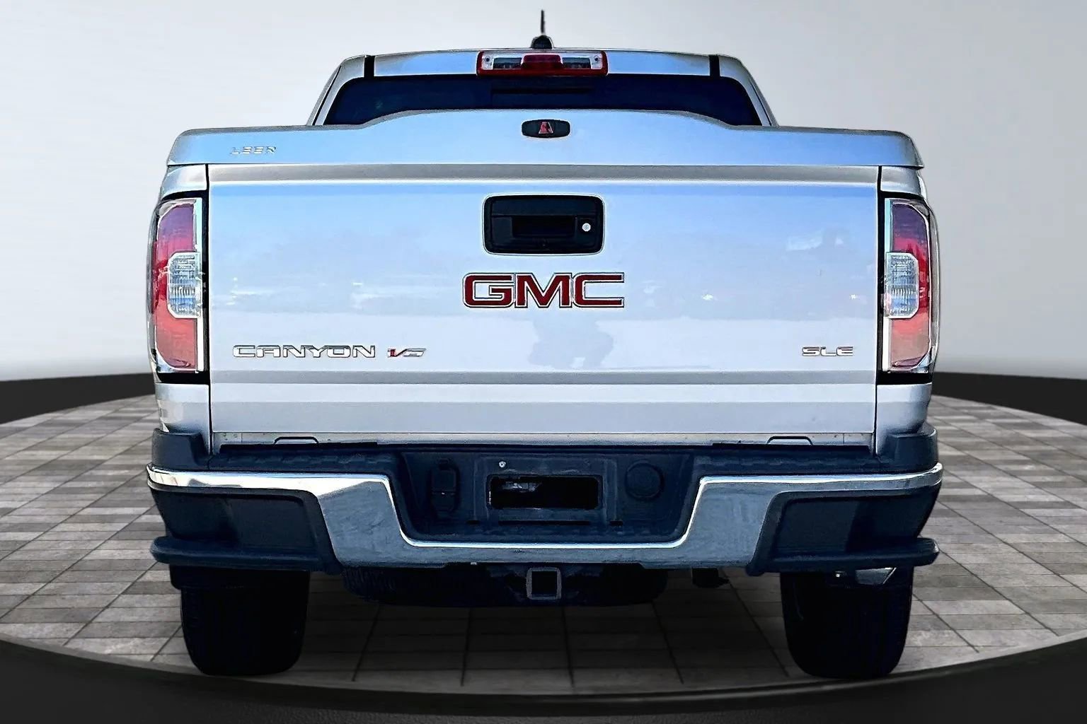Used 2018 GMC Canyon SLE w/ SLE Convenience Package AWD/4WD image 5