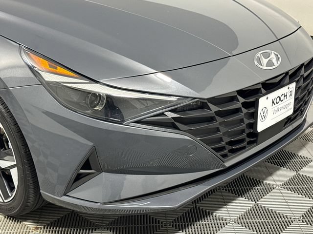 Used 2023 Hyundai Elantra SEL w/ Convenience Package FWD image 12