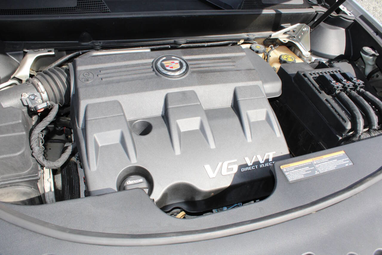 Used 2016 Cadillac SRX Luxury w/ Driver Awareness Package image 28