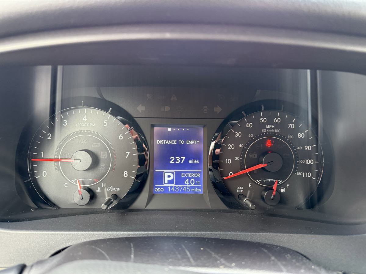 Used 2016 Toyota Sienna LE image 16