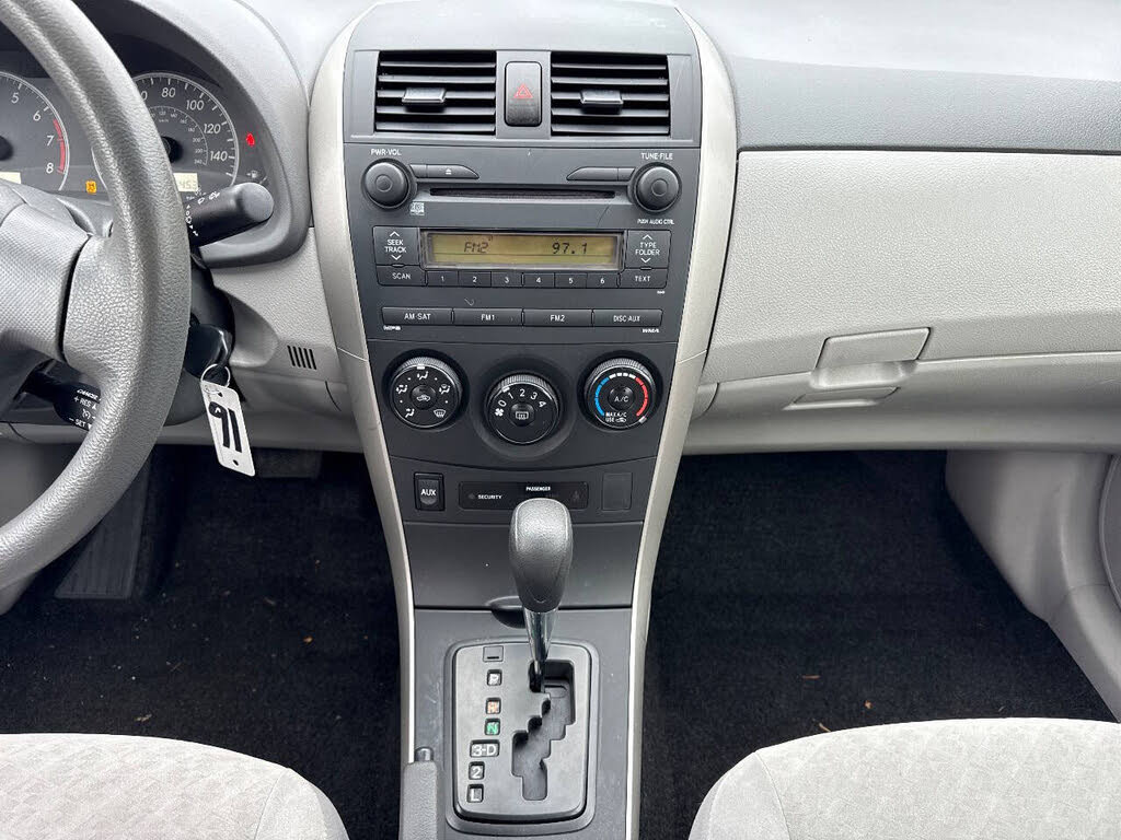 Used 2009 Toyota Corolla LE FWD image 18