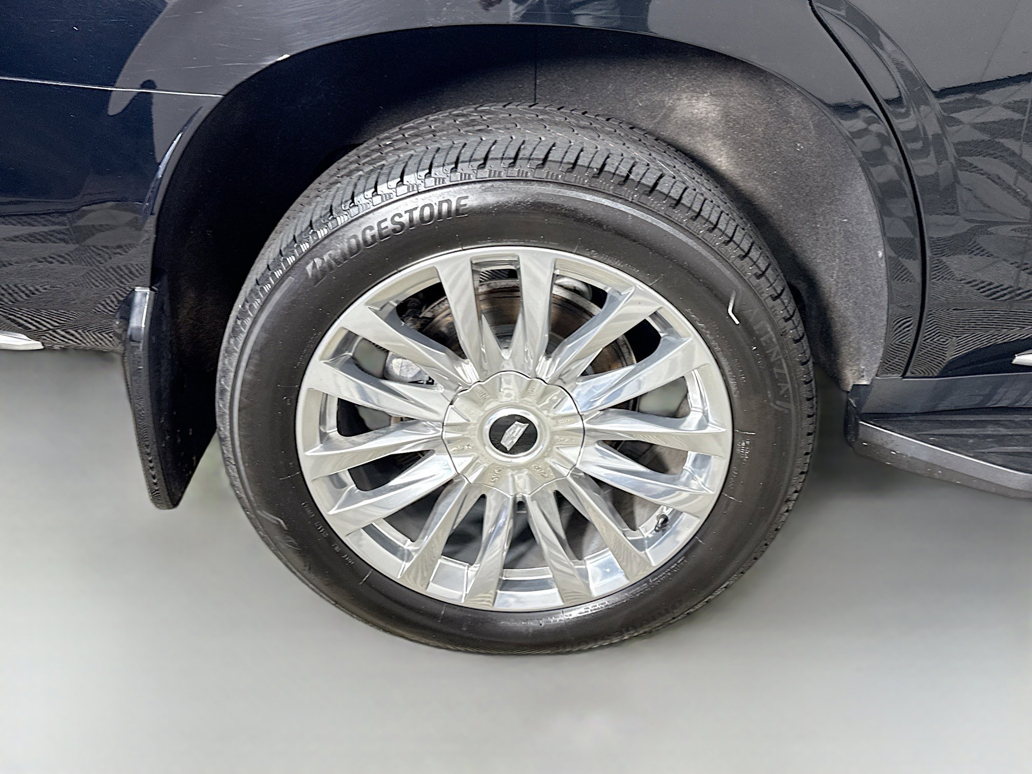 Used 2021 Cadillac Escalade Premium Luxury image 33