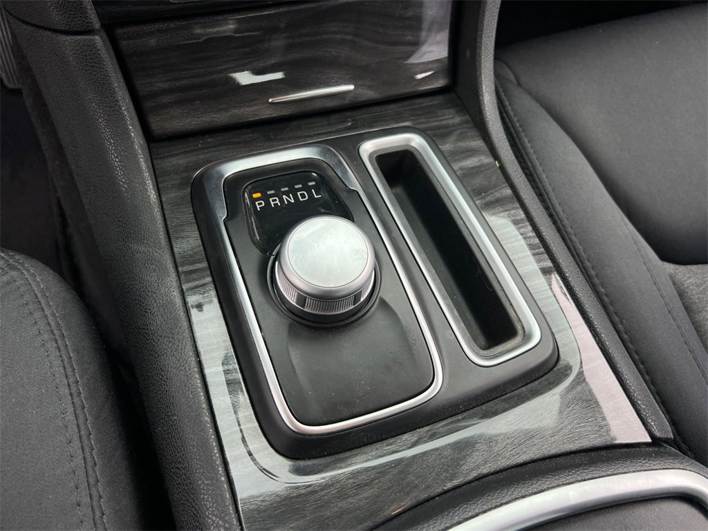 Used 2021 Chrysler 300 Touring w/ Sport Appearance Package image 25