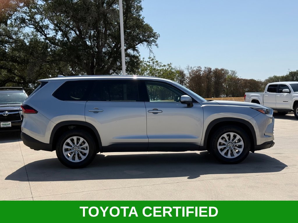 Used 2025 Toyota Grand Highlander AWD image 4