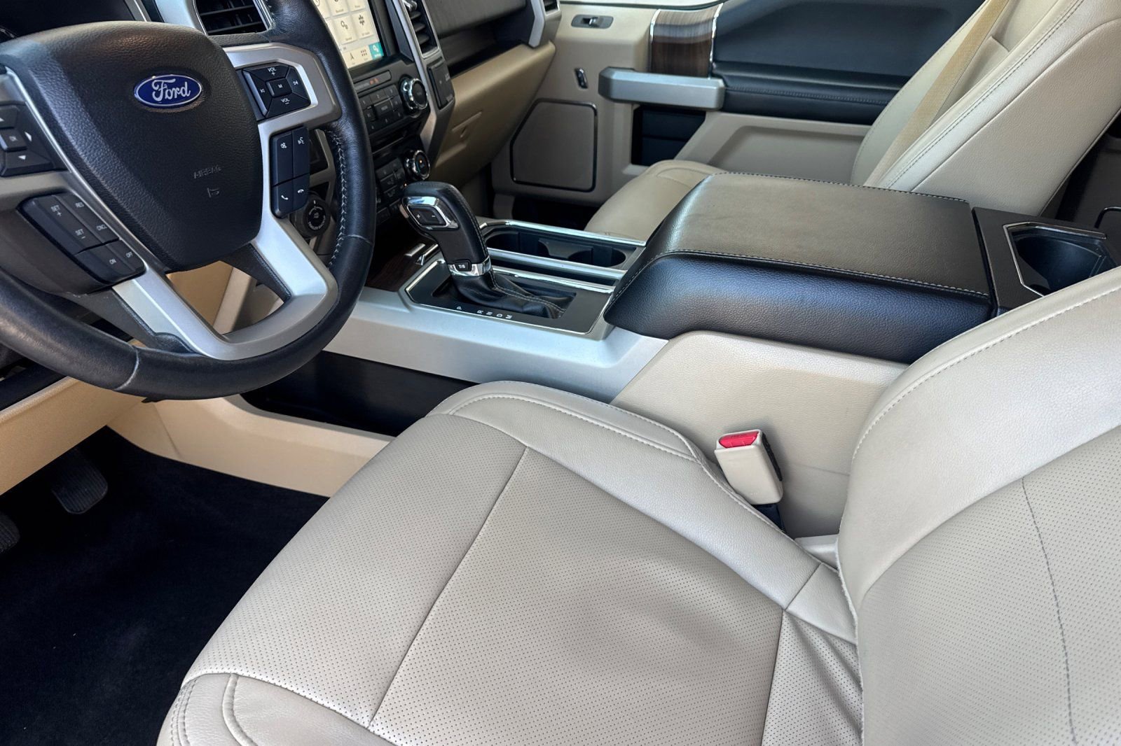 Used 2017 Ford F150 Lariat image 13
