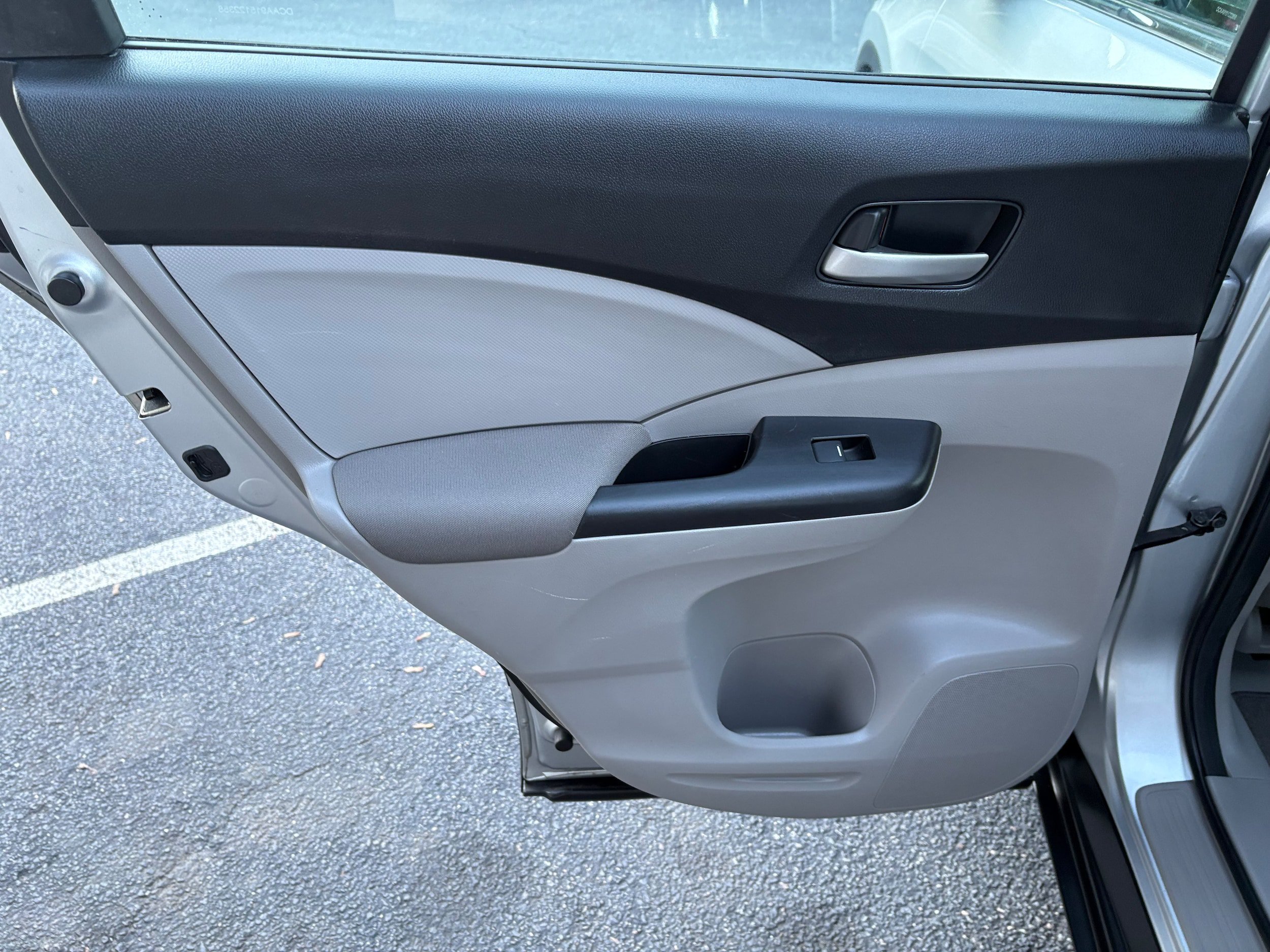 Used 2014 Honda CR-V LX image 16