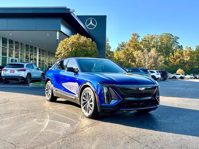 Used 2024 Cadillac Lyriq Sport w/ LPO, Floor Liner Package AWD/4WD 360° Tour
