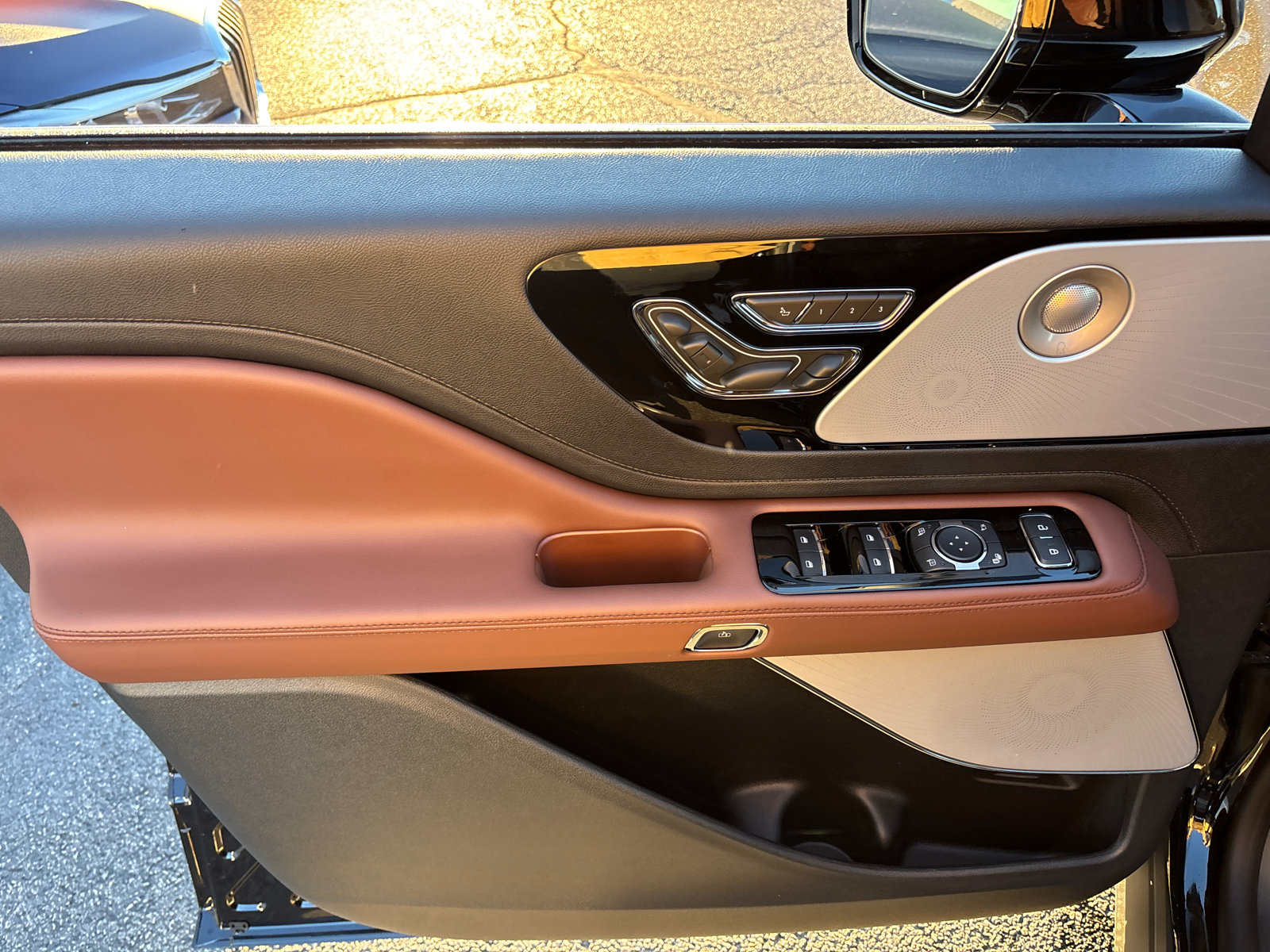 New 2027 Lincoln Aviator Reserve AWD/4WD image 11
