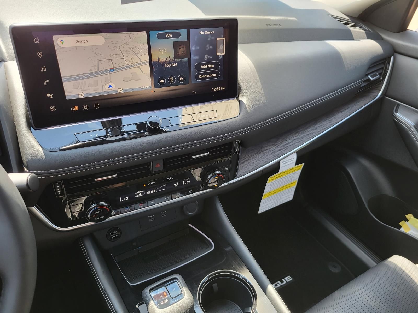 New 2026 Nissan Rogue Platinum image 3