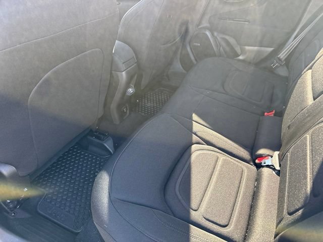 Used 2021 Jeep Renegade Latitude w/ Sun & Sound Group FWD image 5