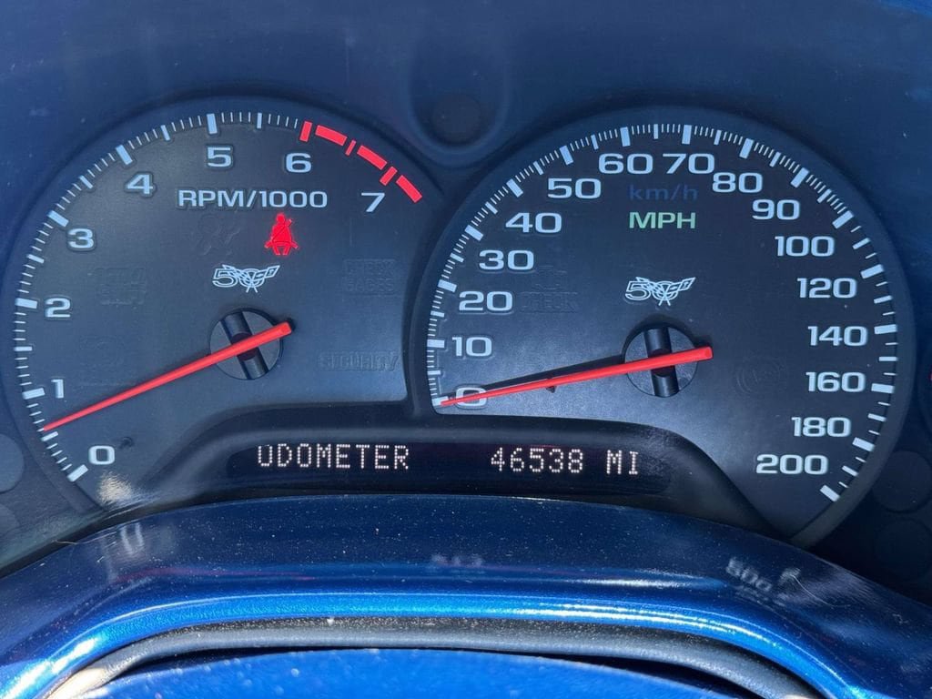 Used 2003 Chevrolet Corvette Coupe w/ Preferred Equipment Group RWD image 12