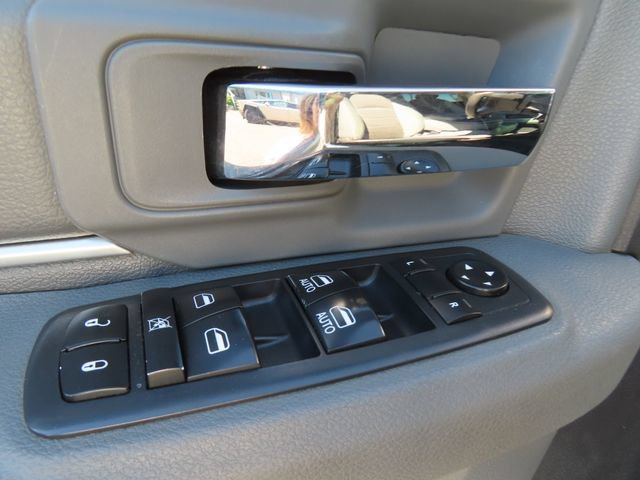 Used 2016 RAM 3500 SLT AWD/4WD image 14