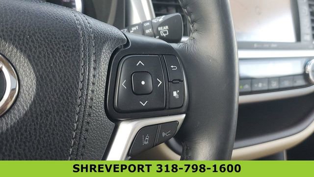 Used 2019 Toyota Highlander XLE FWD image 34
