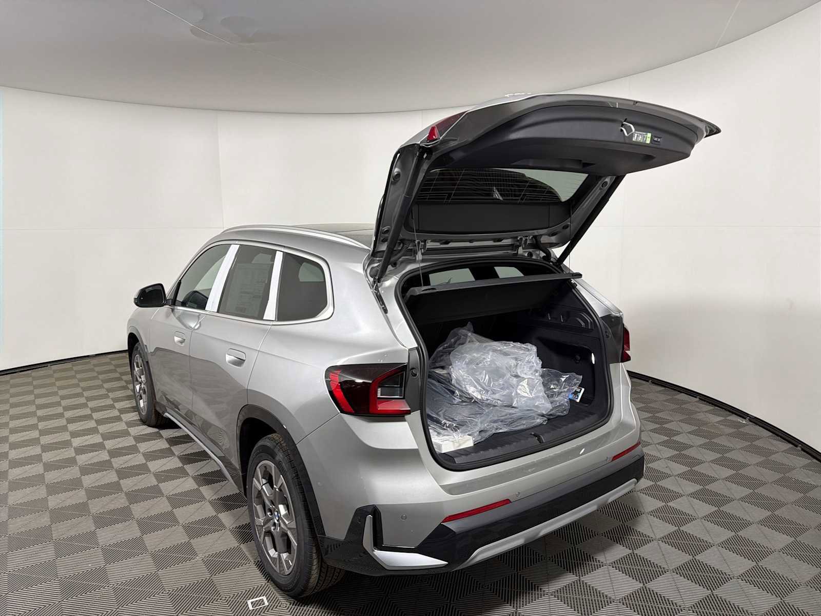 New 2026 BMW X1 xDrive28i w/ Convenience Package AWD/4WD image 20