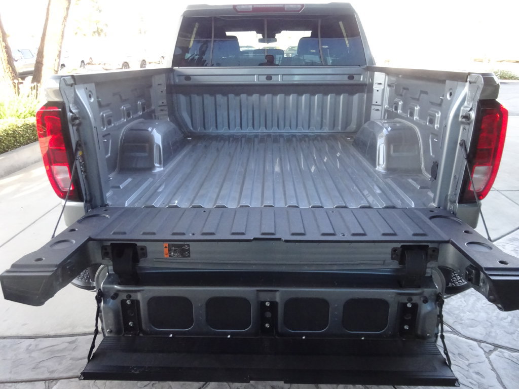 Used 2026 GMC Sierra 1500 Elevation AWD/4WD image 8
