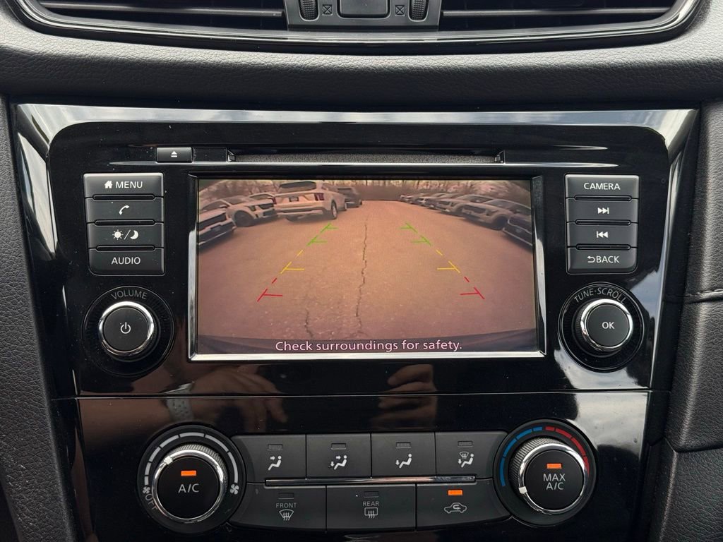 Used 2018 Nissan Rogue S image 36