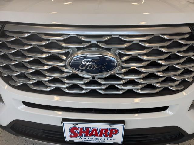 Used 2022 Ford Explorer Platinum w/ Technology Package AWD/4WD image 13