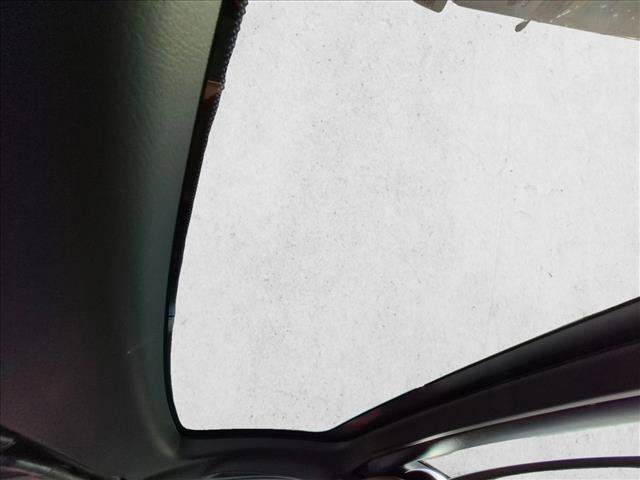 Used 2020 Mercedes-Benz SLC 300 image 9