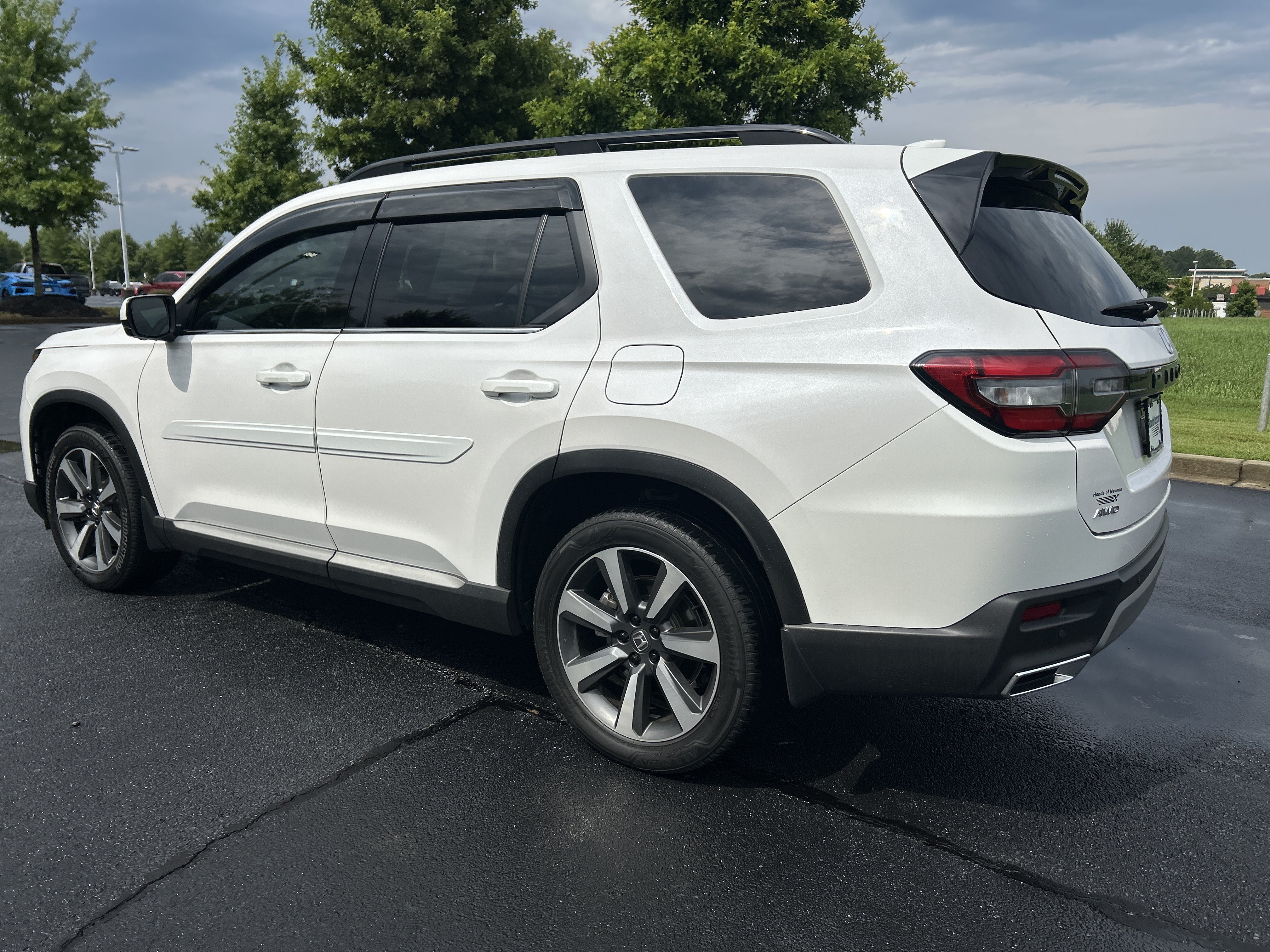 Used 2025 Honda Pilot Elite image 7