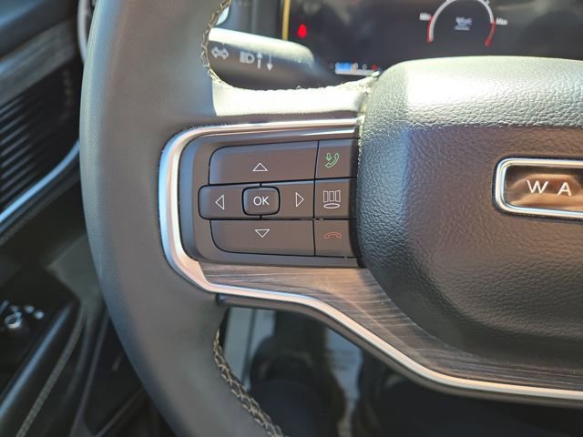 Used 2024 Jeep Wagoneer L Series III w/ Flexible Seating Group image 18