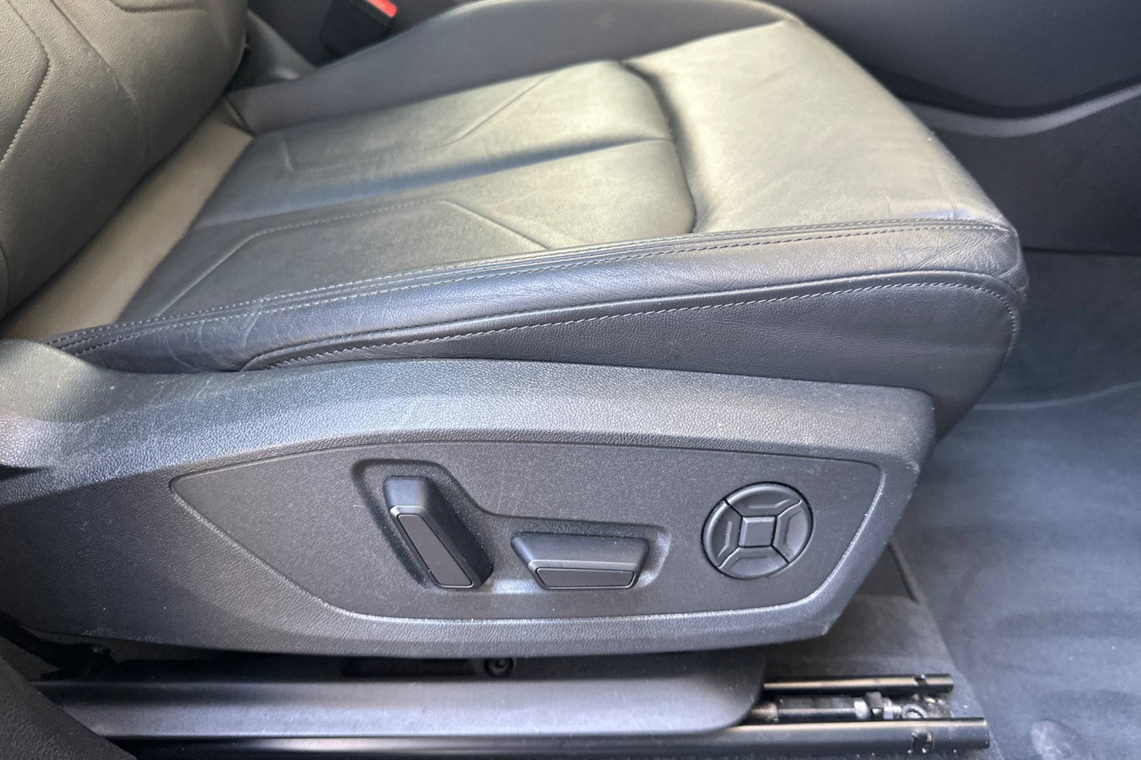 Used 2025 Audi Q3 2.0T Premium AWD/4WD image 22