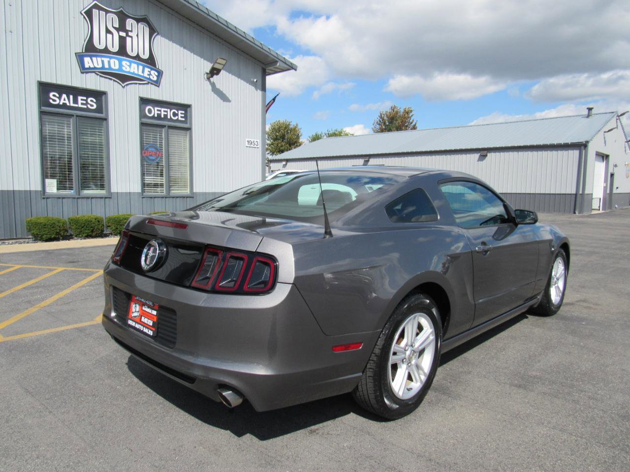 Used 2014 Ford Mustang Coupe image 6