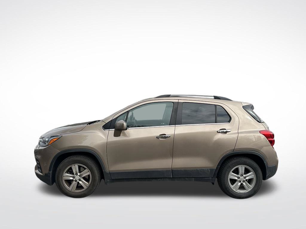 Used 2018 Chevrolet Trax LT w/ LT Convenience Package FWD image 2