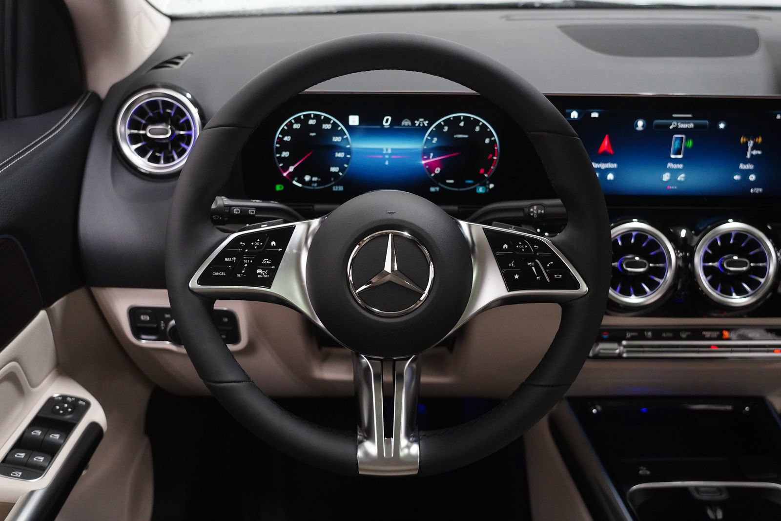 New 2026 Mercedes-Benz GLA 250 4MATIC image 19