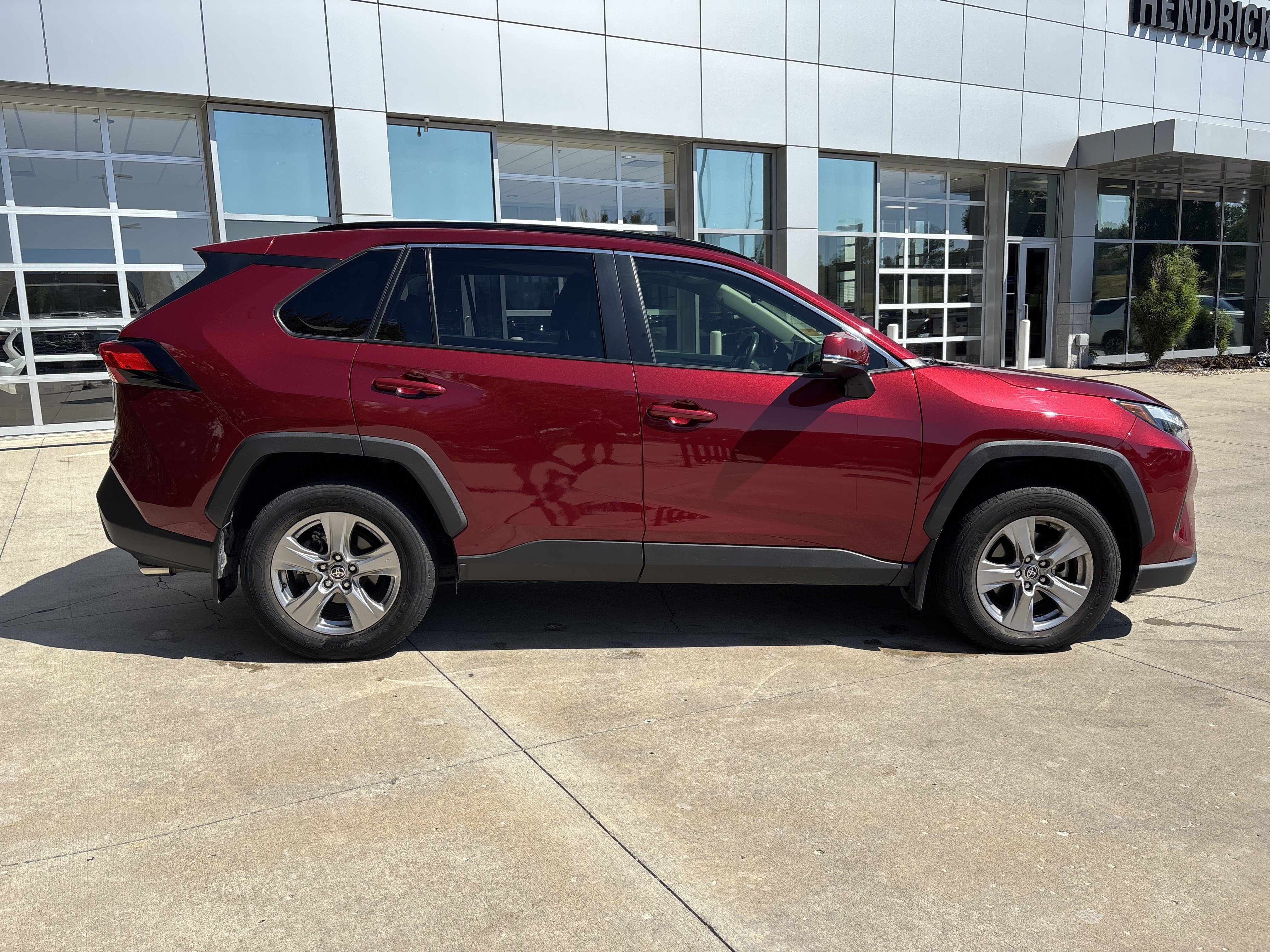 Used 2023 Toyota RAV4 XLE w/ Convenience Package AWD/4WD image 10