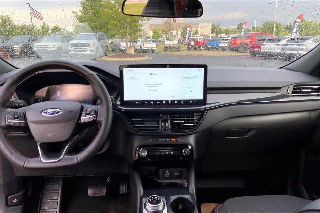 Used 2025 Ford Escape ST-Line w/ Tech Pack #1 AWD/4WD image 10