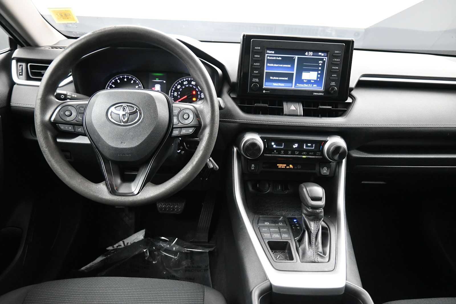 Used 2020 Toyota RAV4 LE w/ All Weather Liner Package AWD/4WD image 19