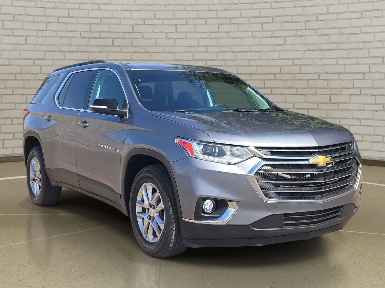 Used 2021 Chevrolet Traverse LT AWD/4WD image 3