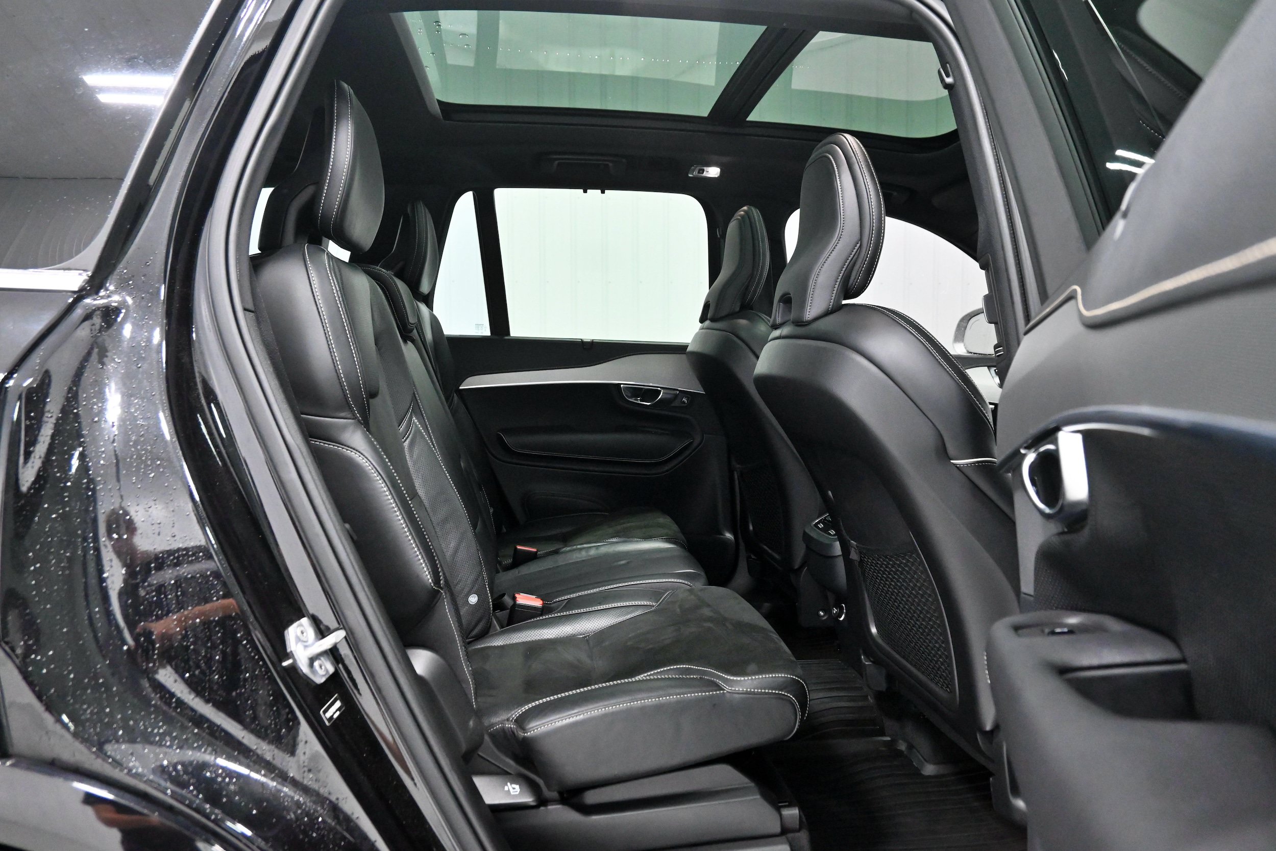 Used 2019 Volvo XC90 T6 R-Design w/ Advanced Package AWD/4WD image 29