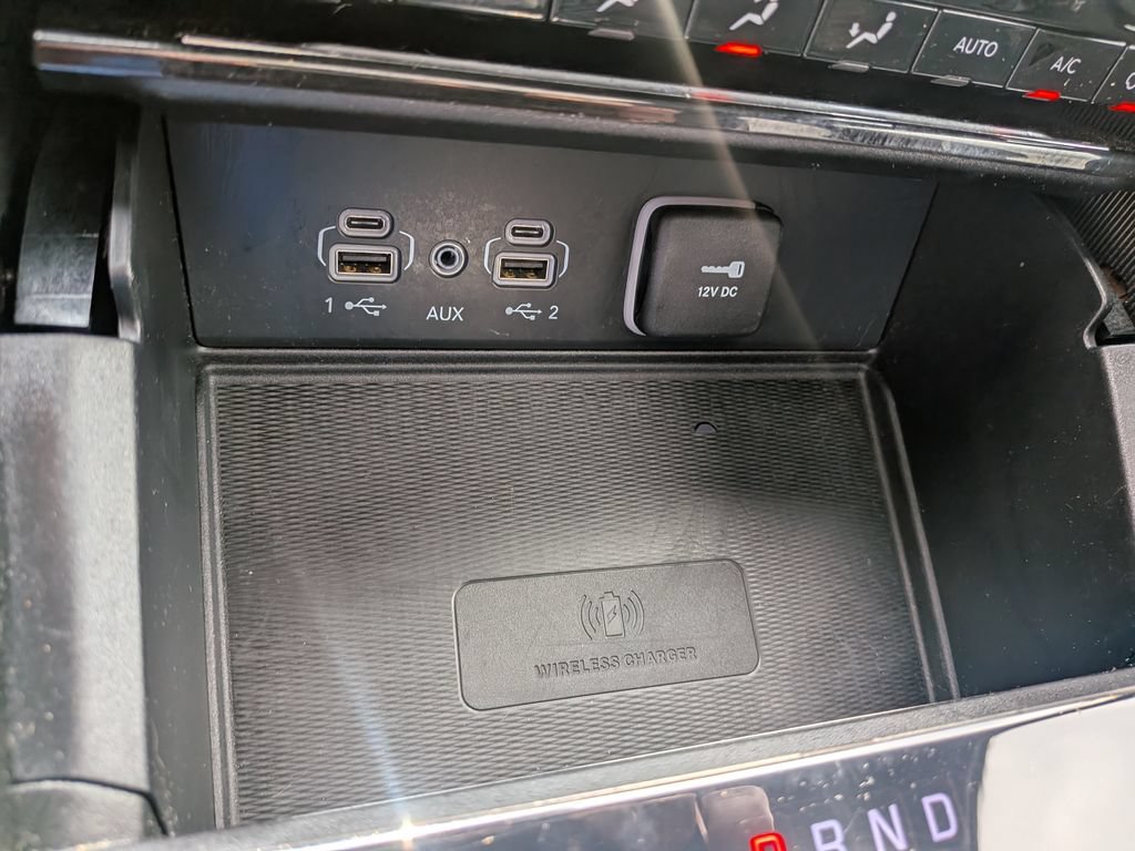 Used 2025 Jeep Grand Cherokee Laredo X w/ Luxury Tech Group I AWD/4WD image 17