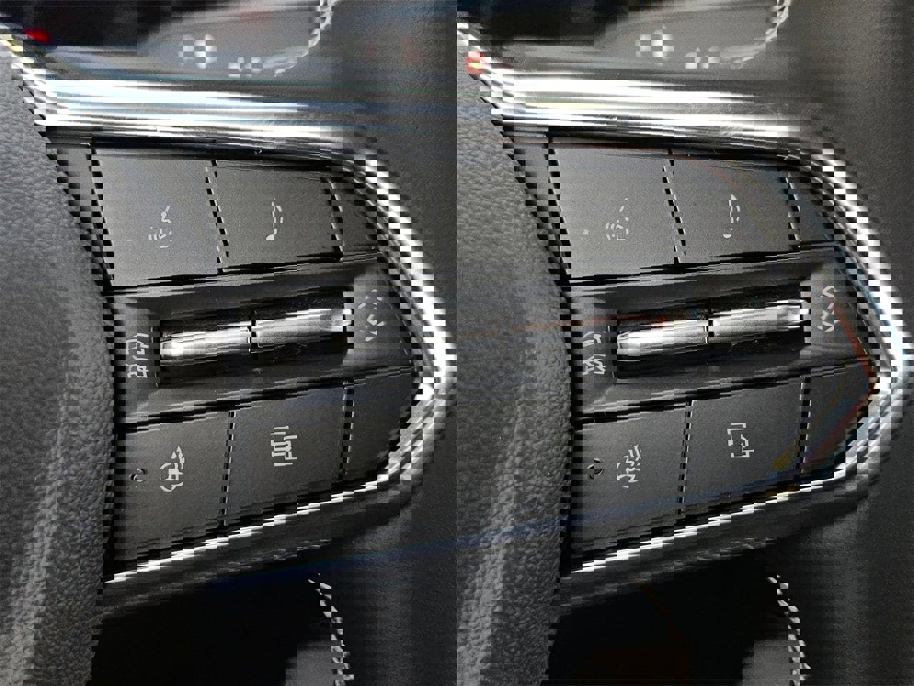 New 2026 Chevrolet Equinox EV LT image 12