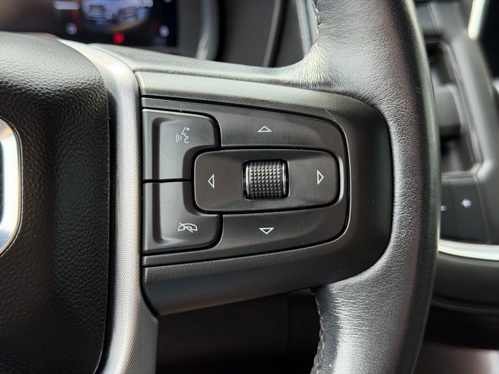 Used 2023 GMC Yukon XL SLE AWD/4WD image 18