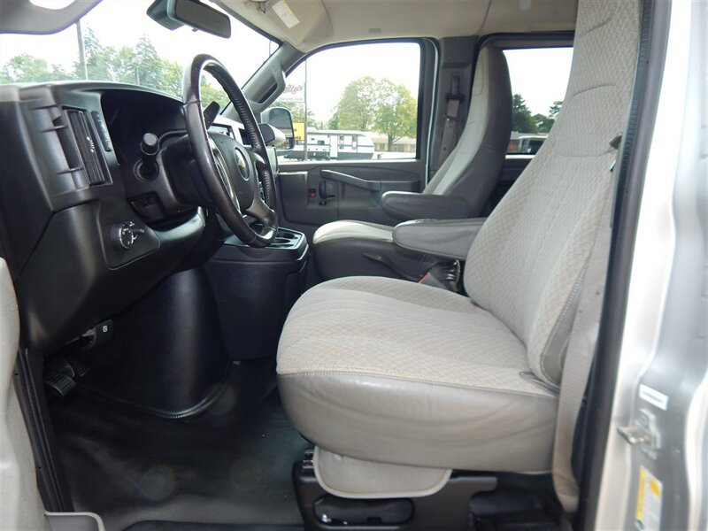 Used 2019 Chevrolet Express 3500 LT w/ LT Preferred Equipment Group RWD image 23