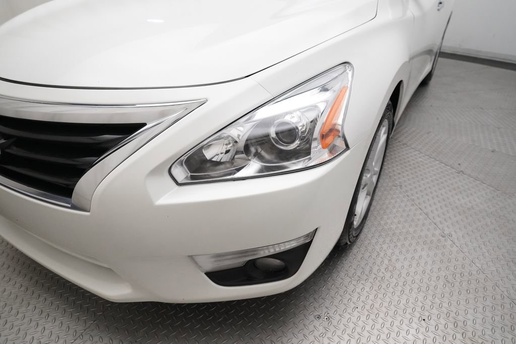 Used 2013 Nissan Altima 2.5 SV FWD image 22