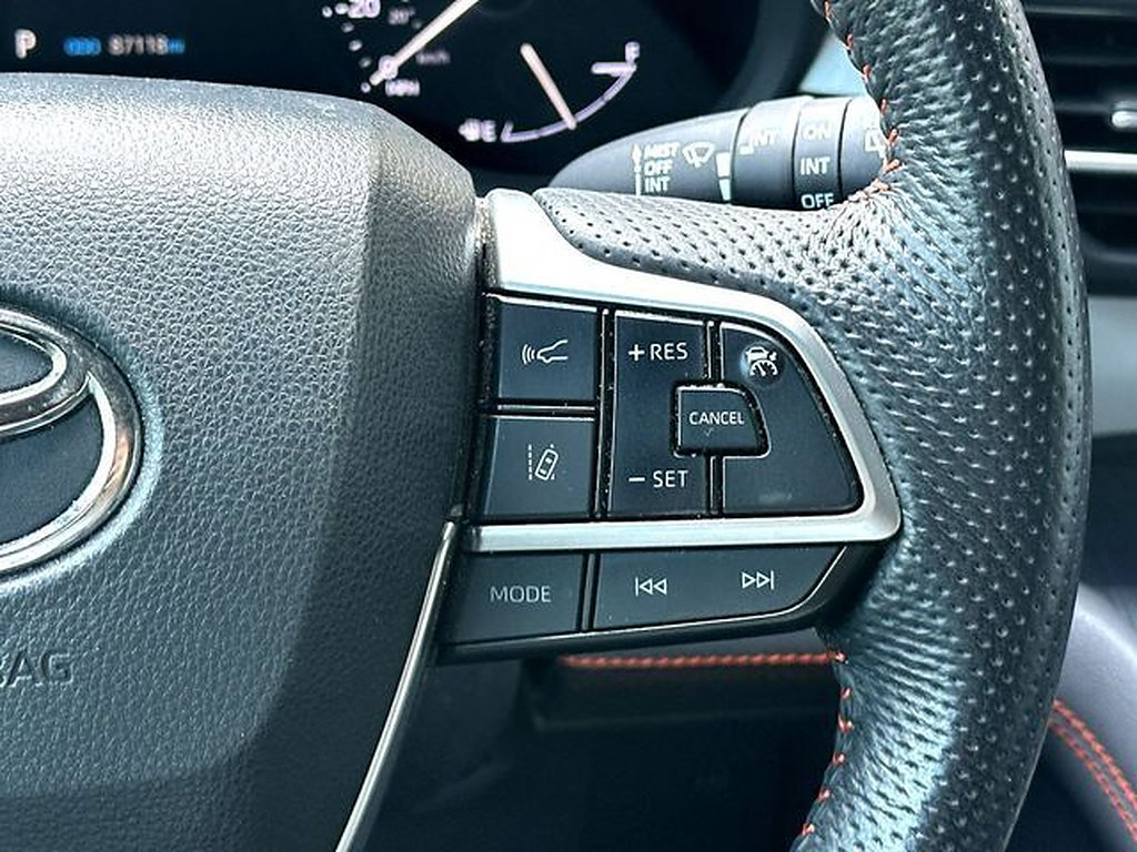 Certified 2023 Toyota Sienna XSE w/ XSE Plus Package FWD image 25