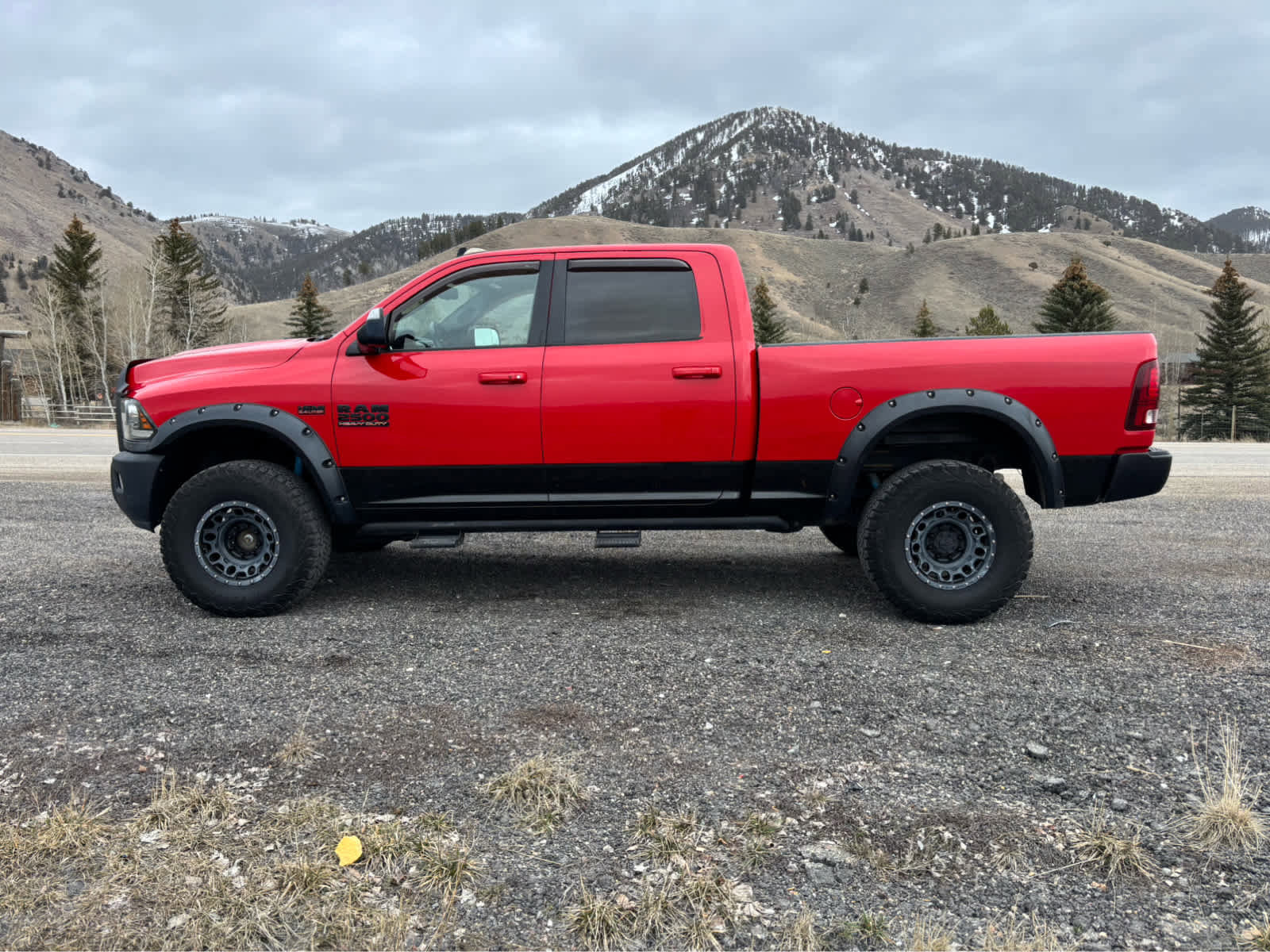Used 2017 RAM 2500 Power Wagon w/ Leather & Luxury Group image 5