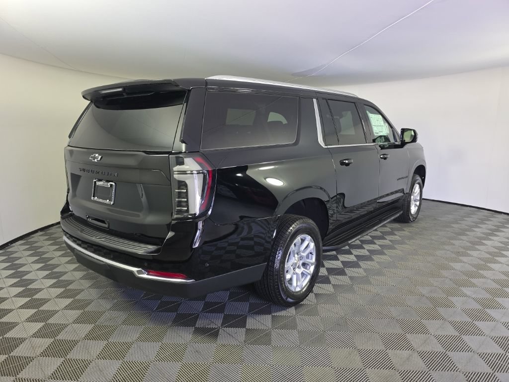 New 2026 Chevrolet Suburban LT w/ Comfort Package AWD/4WD image 5