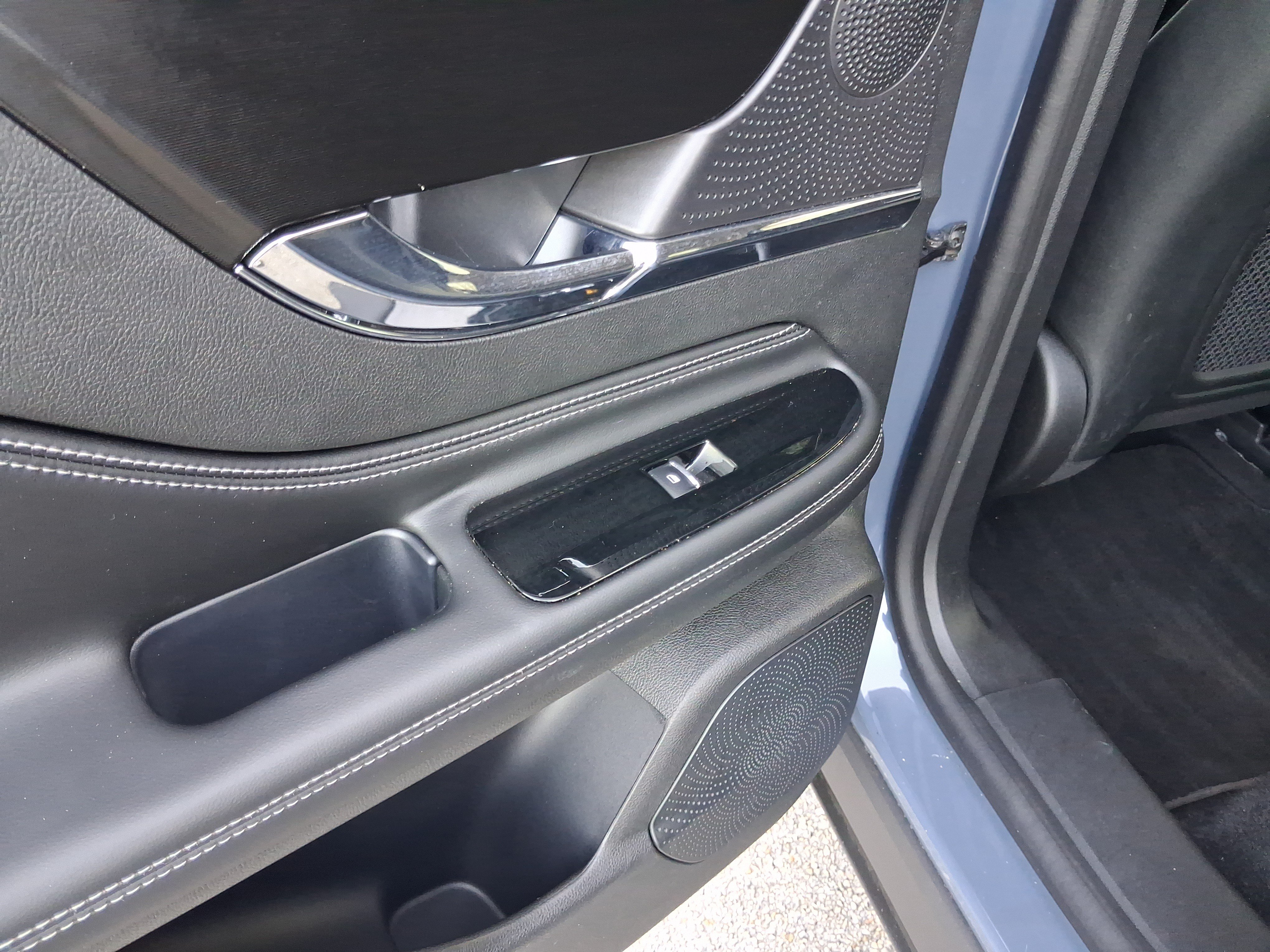 Certified 2023 Lincoln Corsair FWD image 10