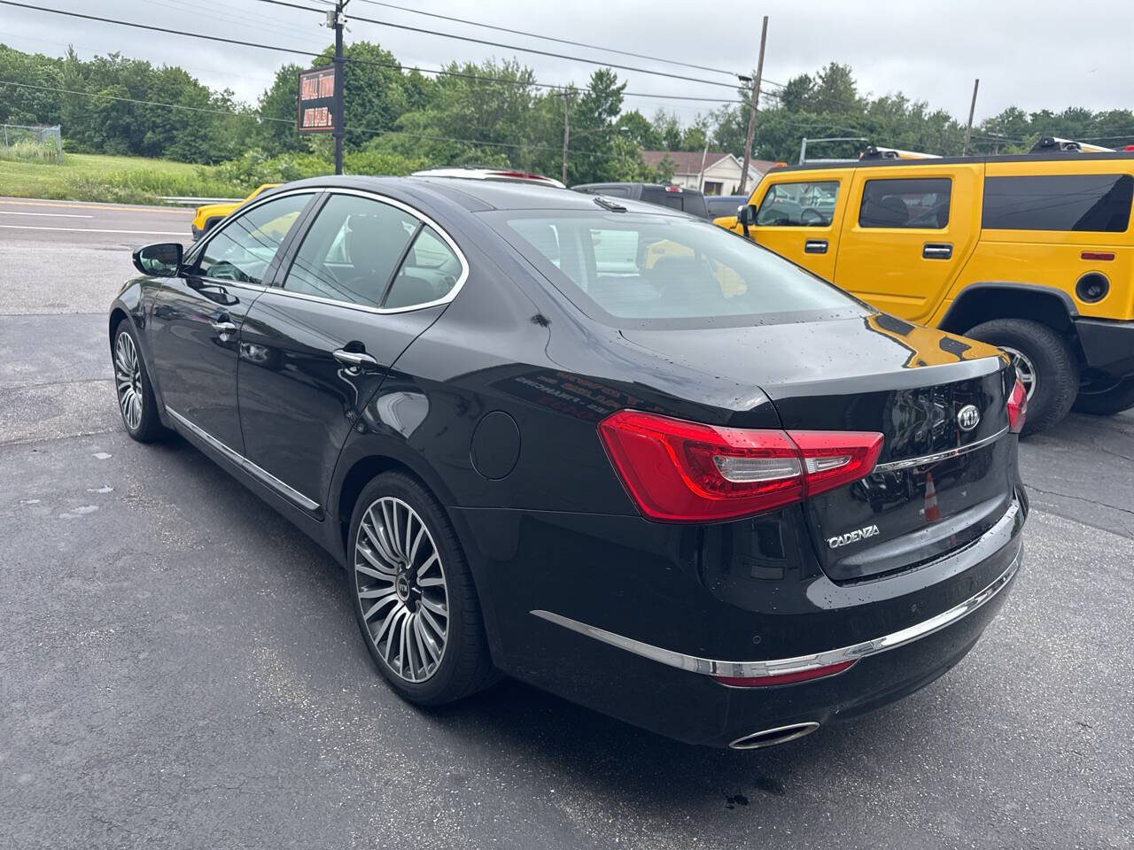 Used 2015 Kia Cadenza Premium w/ Technology Package FWD image 6