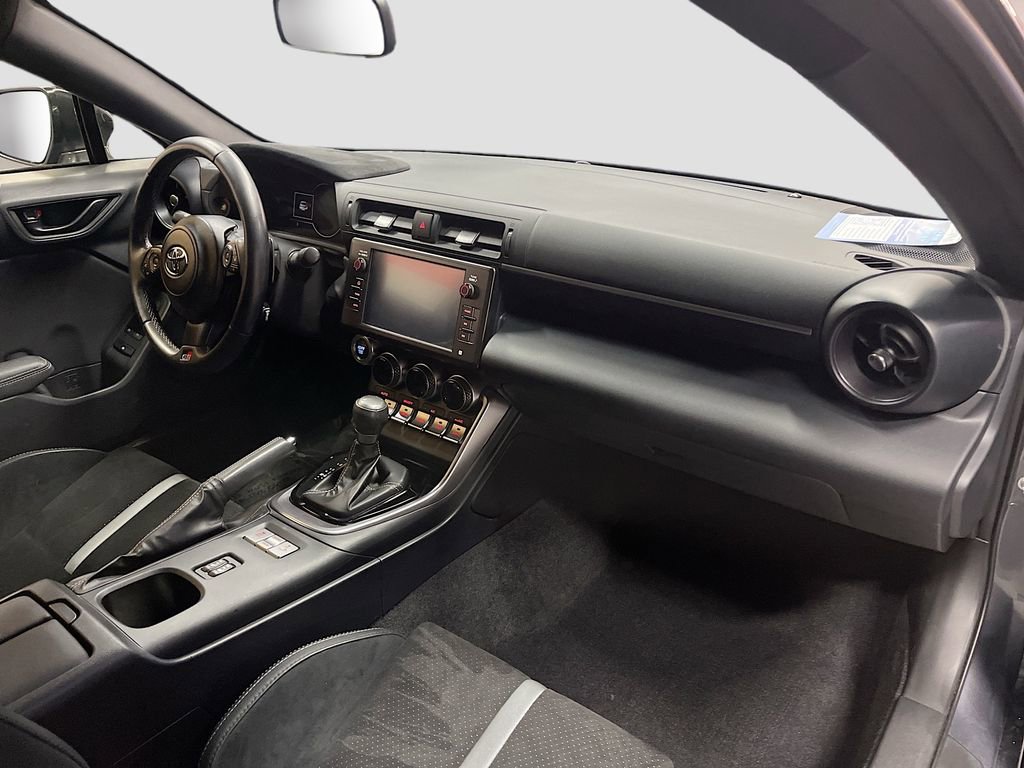 Used 2024 Toyota GR86 Premium image 27