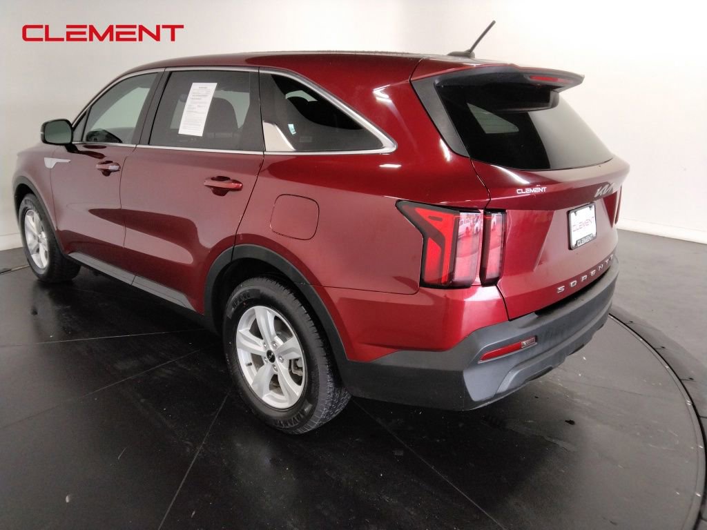 Used 2022 Kia Sorento LX image 6